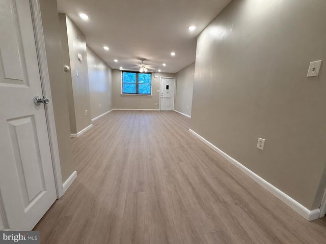 1322 S NEWKIRK ST, Philadelphia, PA 19146
