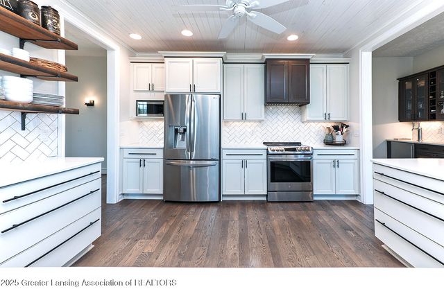 3811 Meridian Road, Okemos, MI 48864