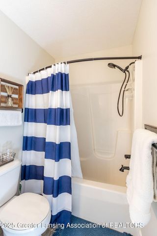 3811 Meridian Road, Okemos, MI 48864