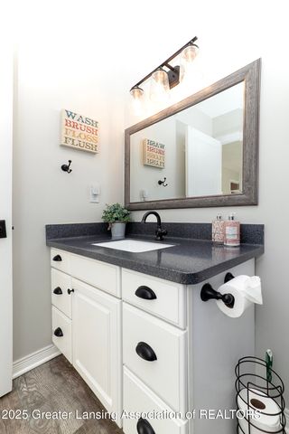 3811 Meridian Road, Okemos, MI 48864