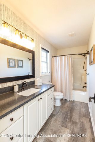 3811 Meridian Road, Okemos, MI 48864