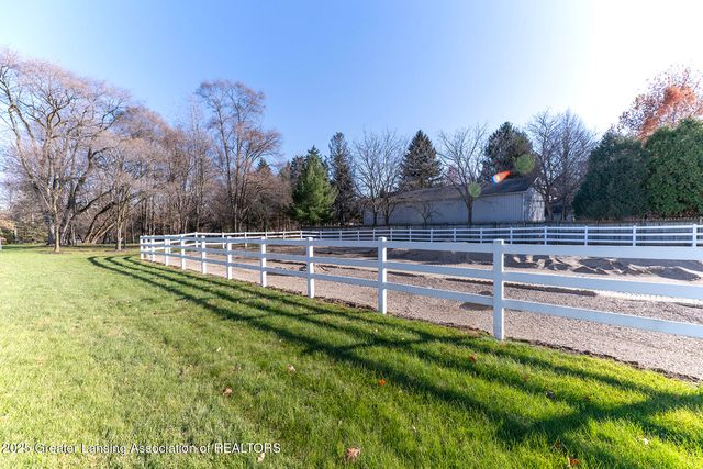 3811 Meridian Road, Okemos, MI 48864