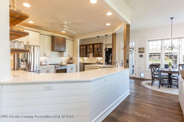 3811 Meridian Road, Okemos, MI 48864