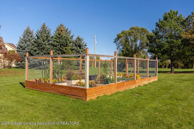 3811 Meridian Road, Okemos, MI 48864