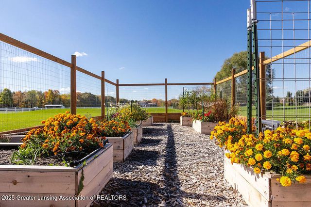 3811 Meridian Road, Okemos, MI 48864