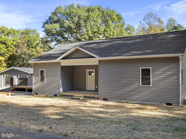 2678 BOLIVER RD, Fort Valley, VA 22652