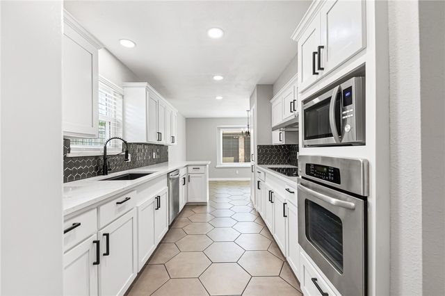 5038 Crestwick, Corpus Christi, TX 78413