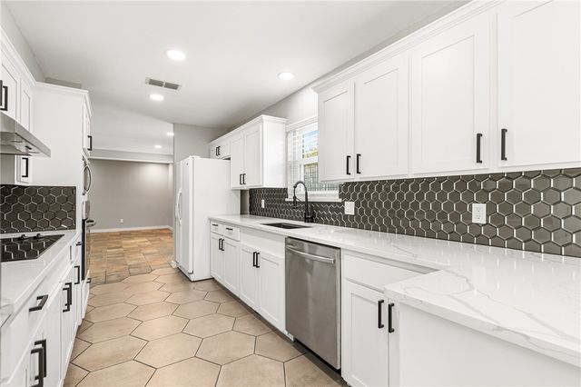 5038 Crestwick, Corpus Christi, TX 78413