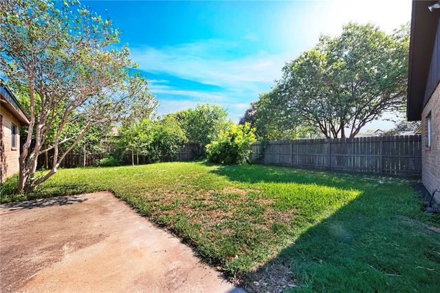 5038 Crestwick, Corpus Christi, TX 78413
