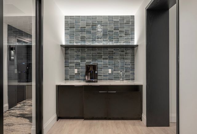 93 Bennington St 601, Revere, MA 02151