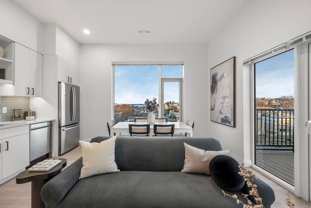 93 Bennington St 601, Revere, MA 02151