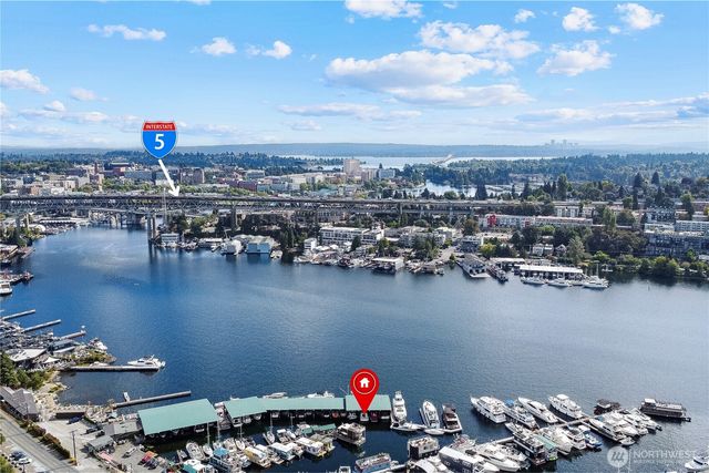 2401 N Northlake Way, Seattle, WA 98103