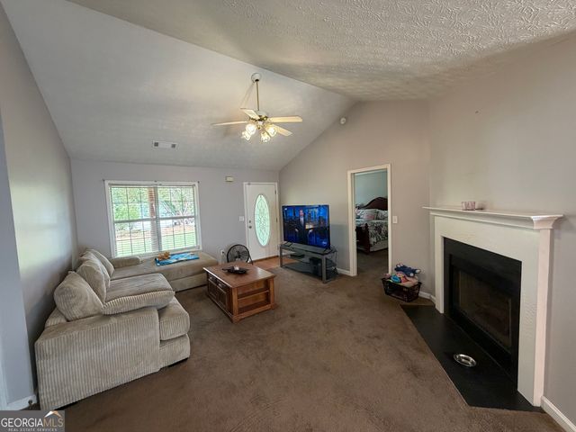 301 Wolf Creek Place, Locust Grove, GA 30248