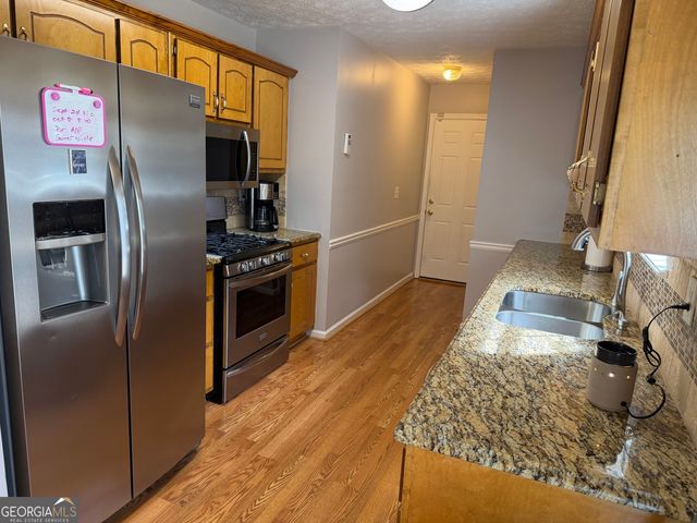 301 Wolf Creek Place, Locust Grove, GA 30248
