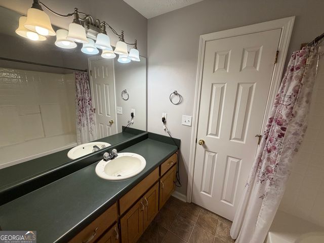 301 Wolf Creek Place, Locust Grove, GA 30248