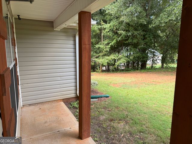 301 Wolf Creek Place, Locust Grove, GA 30248