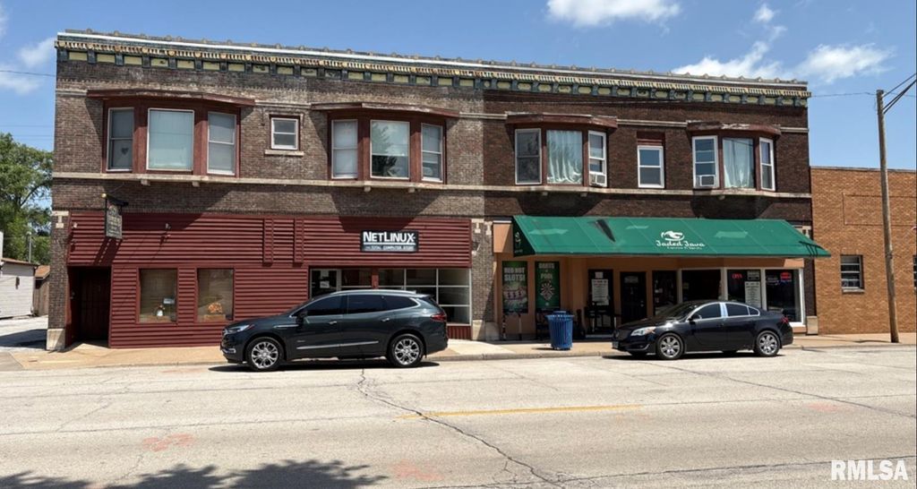 611 15TH Avenue, East Moline, IL 61244