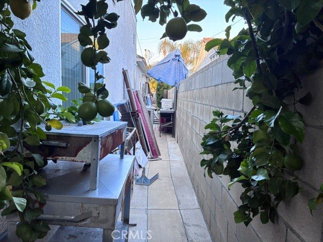 6249 Longridge, Van Nuys, CA 91401