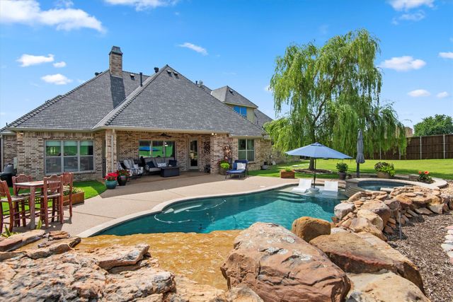 103 Eagle Point Drive, Waxahachie, TX 75165