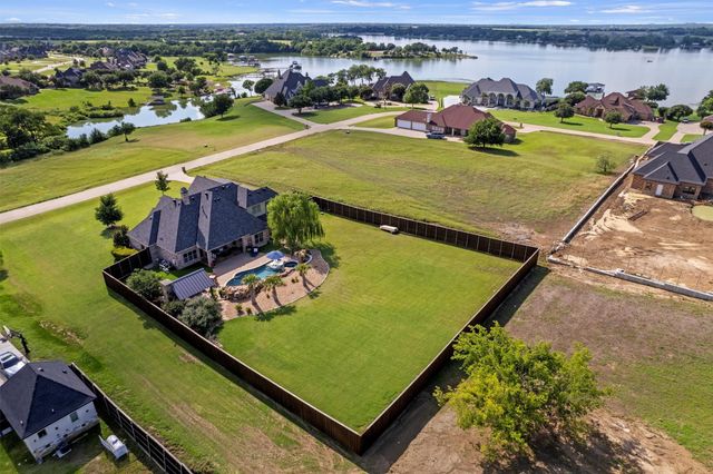 103 Eagle Point Drive, Waxahachie, TX 75165