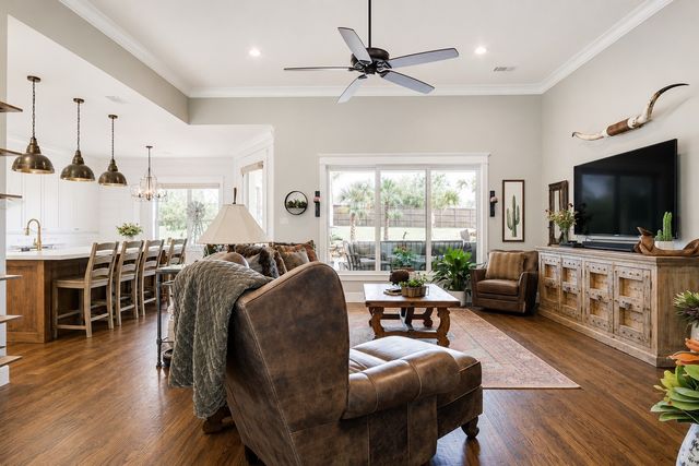 103 Eagle Point Drive, Waxahachie, TX 75165