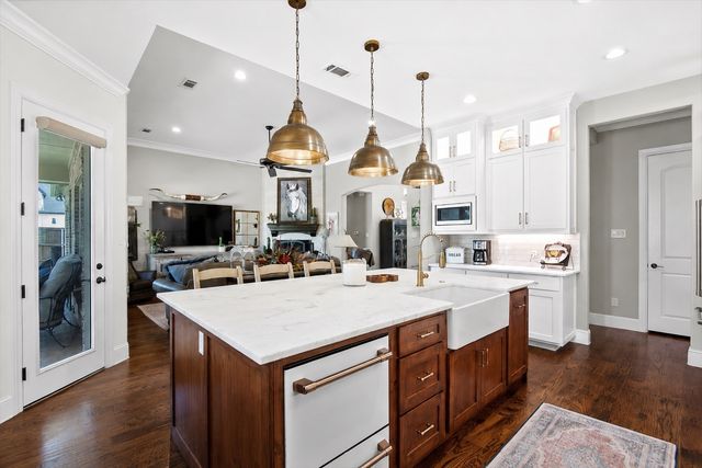 103 Eagle Point Drive, Waxahachie, TX 75165