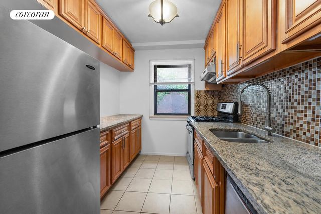 2514 31st Ave Apt 1E, New York City, NY 11106
