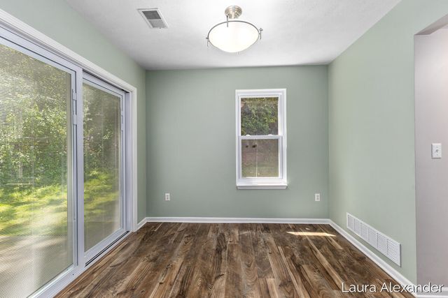 8507 Courtland Drive NE 4, Rockford, MI 49341