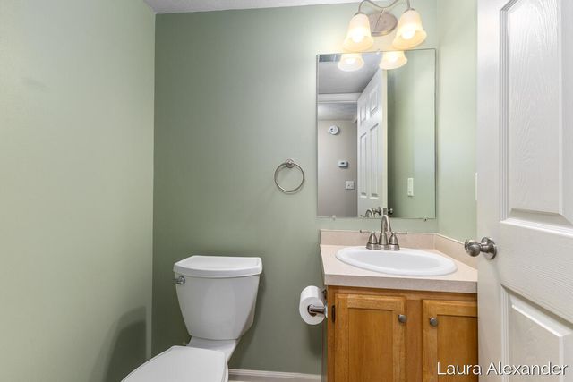 8507 Courtland Drive NE 4, Rockford, MI 49341