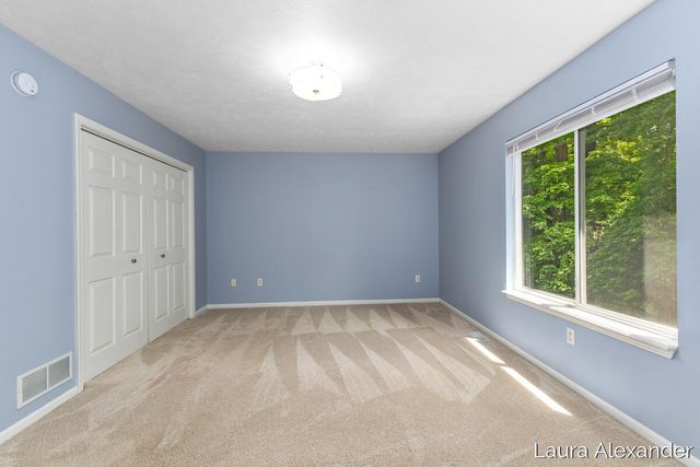 8507 Courtland Drive NE 4, Rockford, MI 49341