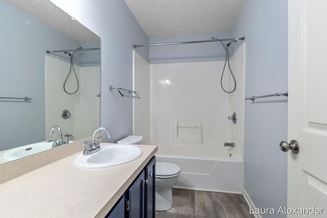 8507 Courtland Drive NE 4, Rockford, MI 49341