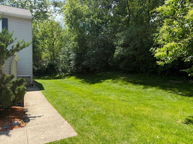 8507 Courtland Drive NE 4, Rockford, MI 49341