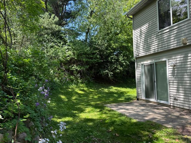 8507 Courtland Drive NE 4, Rockford, MI 49341
