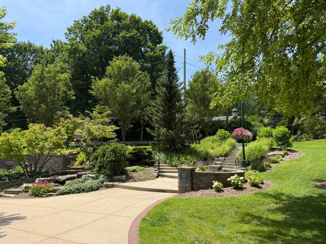 8507 Courtland Drive NE 4, Rockford, MI 49341