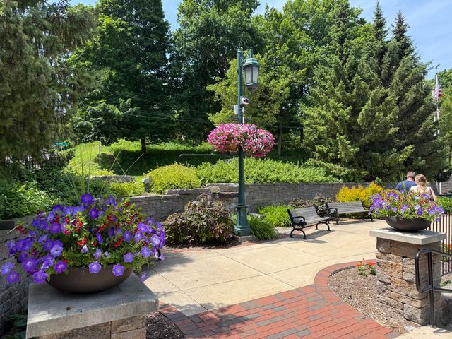 8507 Courtland Drive NE 4, Rockford, MI 49341