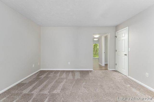 8507 Courtland Drive NE 4, Rockford, MI 49341