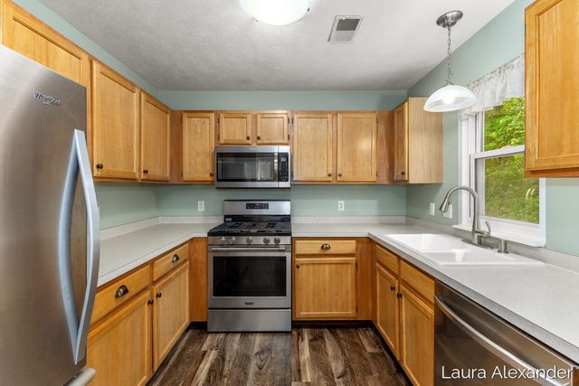 8507 Courtland Drive NE 4, Rockford, MI 49341