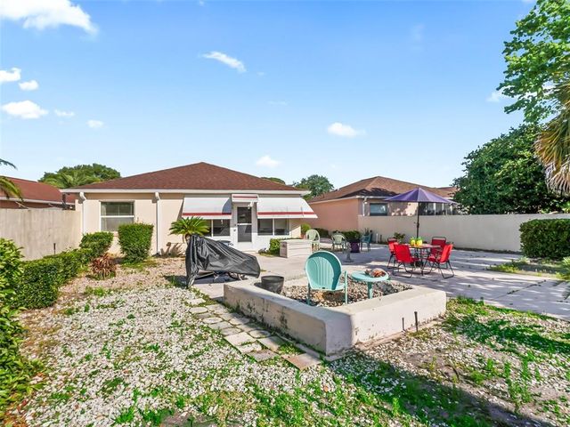 919 MEDIRA DRIVE, The Villages, FL 32159