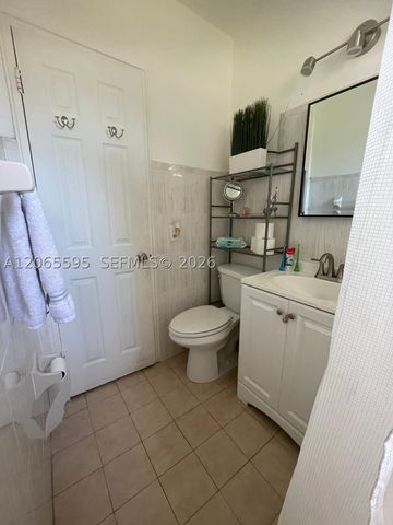 3551 SW 11th St 7B, Miami, FL 33135