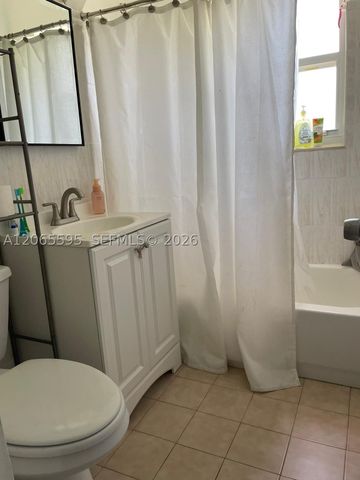 3551 SW 11th St 7B, Miami, FL 33135