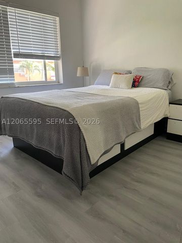 3551 SW 11th St 7B, Miami, FL 33135