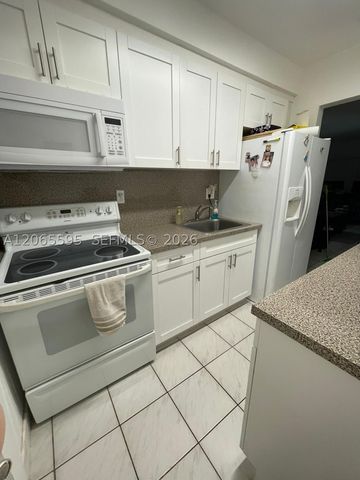 3551 SW 11th St 7B, Miami, FL 33135