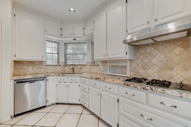 614 Portofino Drive, Arlington, TX 76012