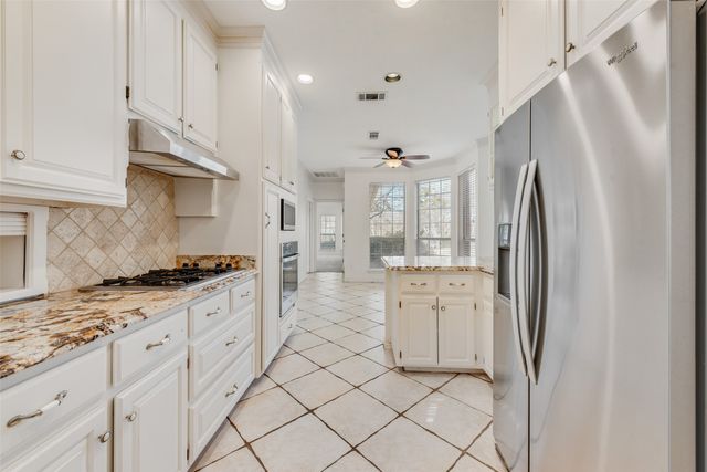 614 Portofino Drive, Arlington, TX 76012