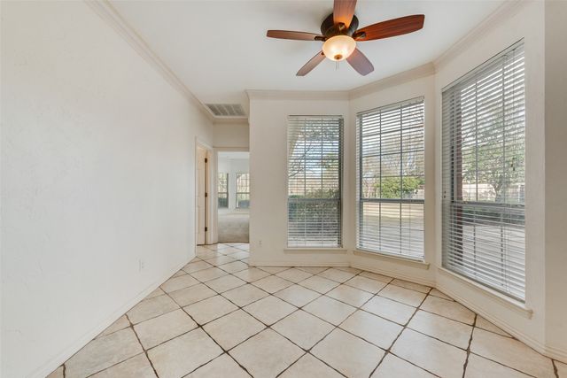 614 Portofino Drive, Arlington, TX 76012