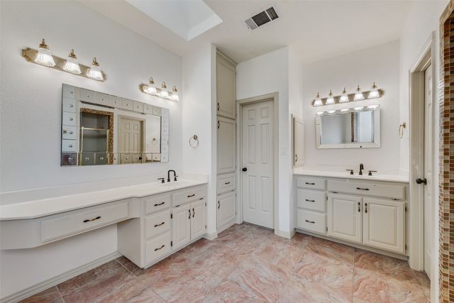 614 Portofino Drive, Arlington, TX 76012