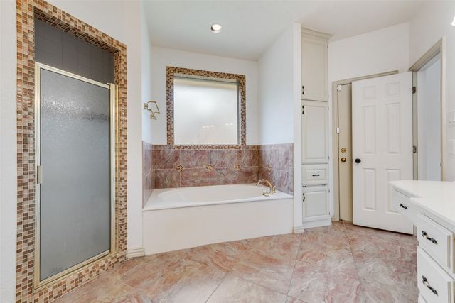 614 Portofino Drive, Arlington, TX 76012