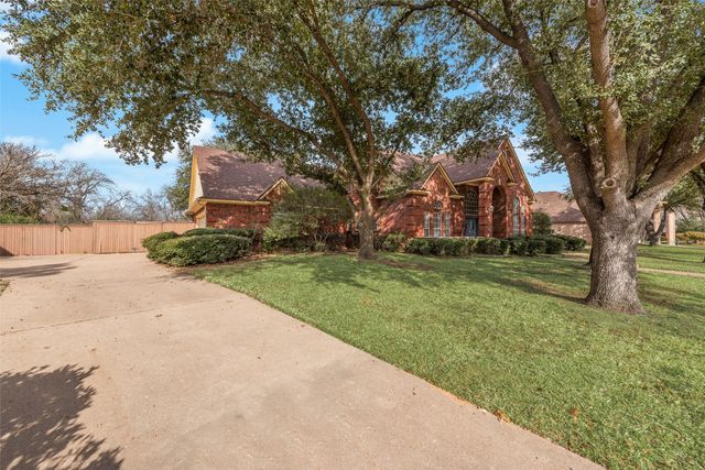614 Portofino Drive, Arlington, TX 76012