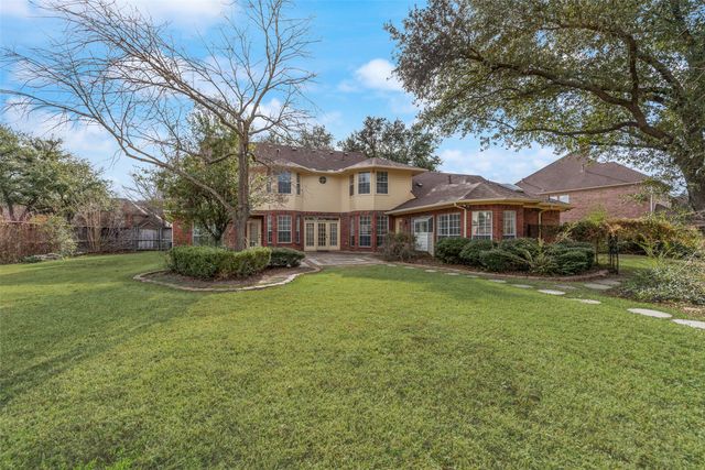 614 Portofino Drive, Arlington, TX 76012