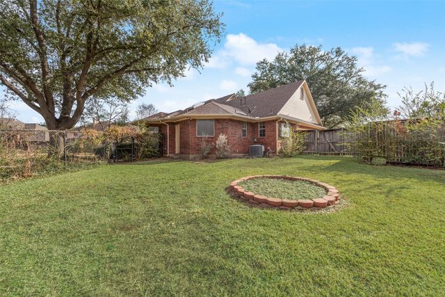 614 Portofino Drive, Arlington, TX 76012